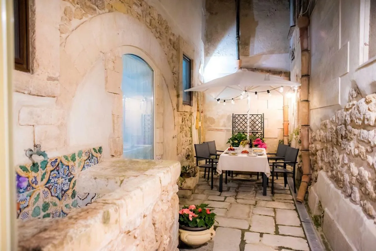 Ortigia Ancient House Apartment Syracuse