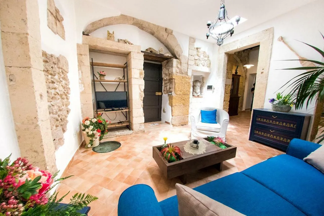 Ortigia Ancient House Apartment Syracuse 0*,  Italy