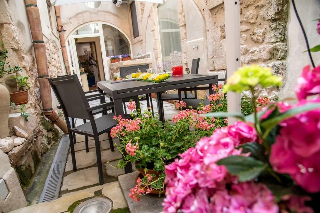 Ortigia Ancient House Apartment Syracuse
