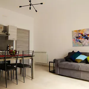 Appartamento Chez Moi, Syracuse
